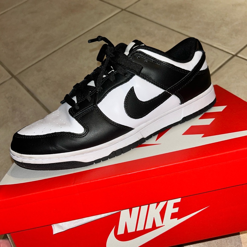 Nike Men's Low Retro Panda Dunks